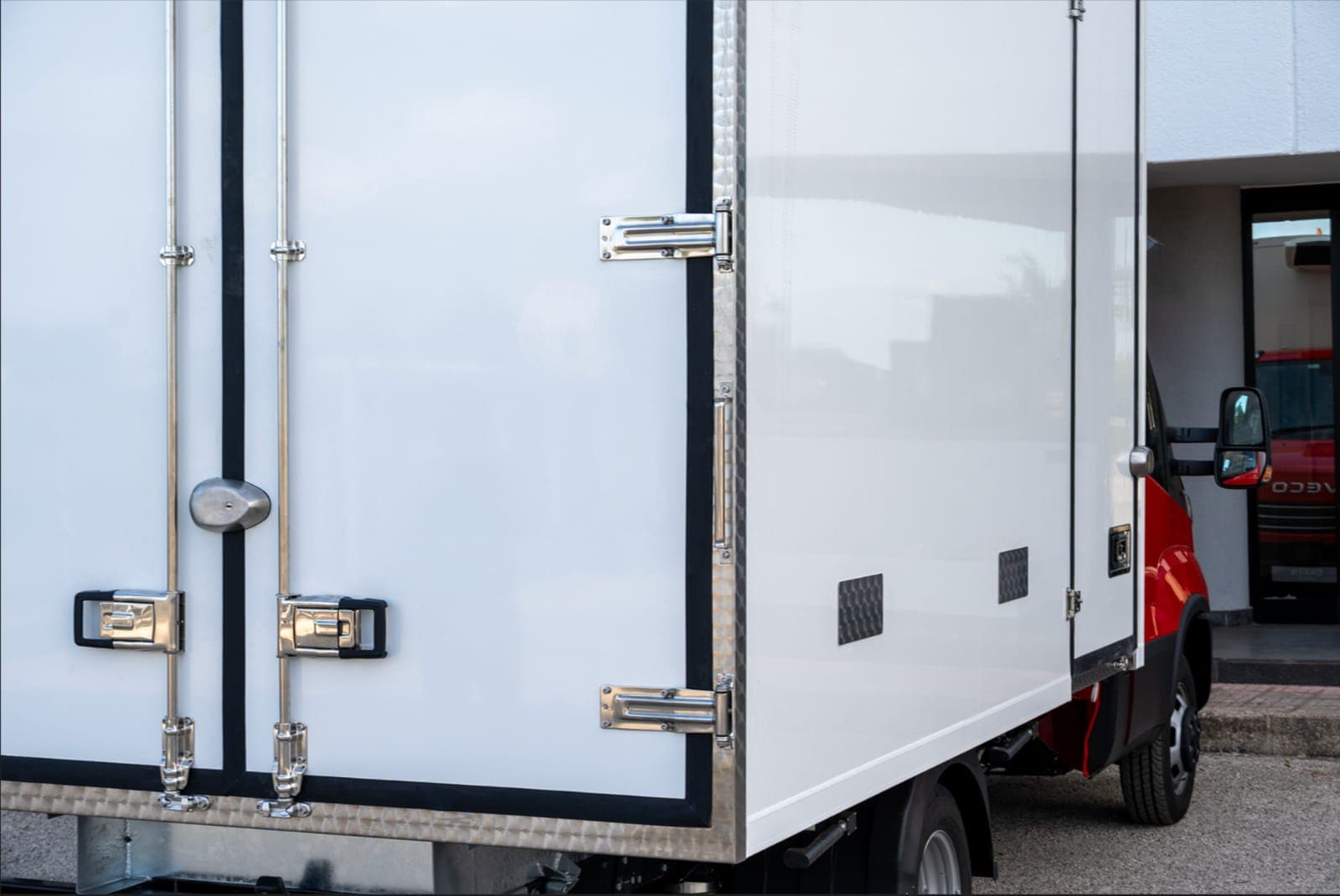 Blackstone Cube ugrađen na kombi