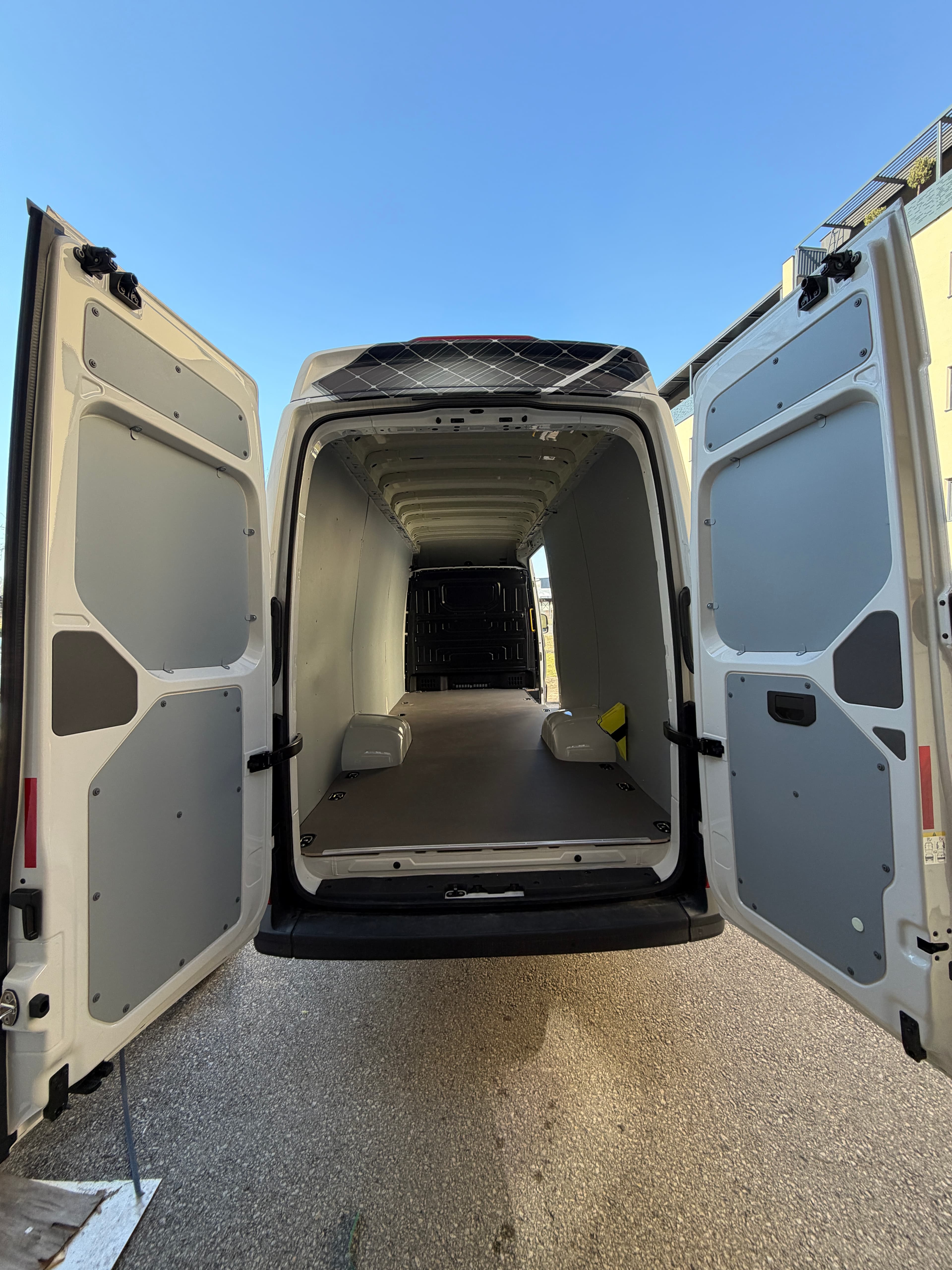 Volkswagen Crafter L5H4 (2/3)