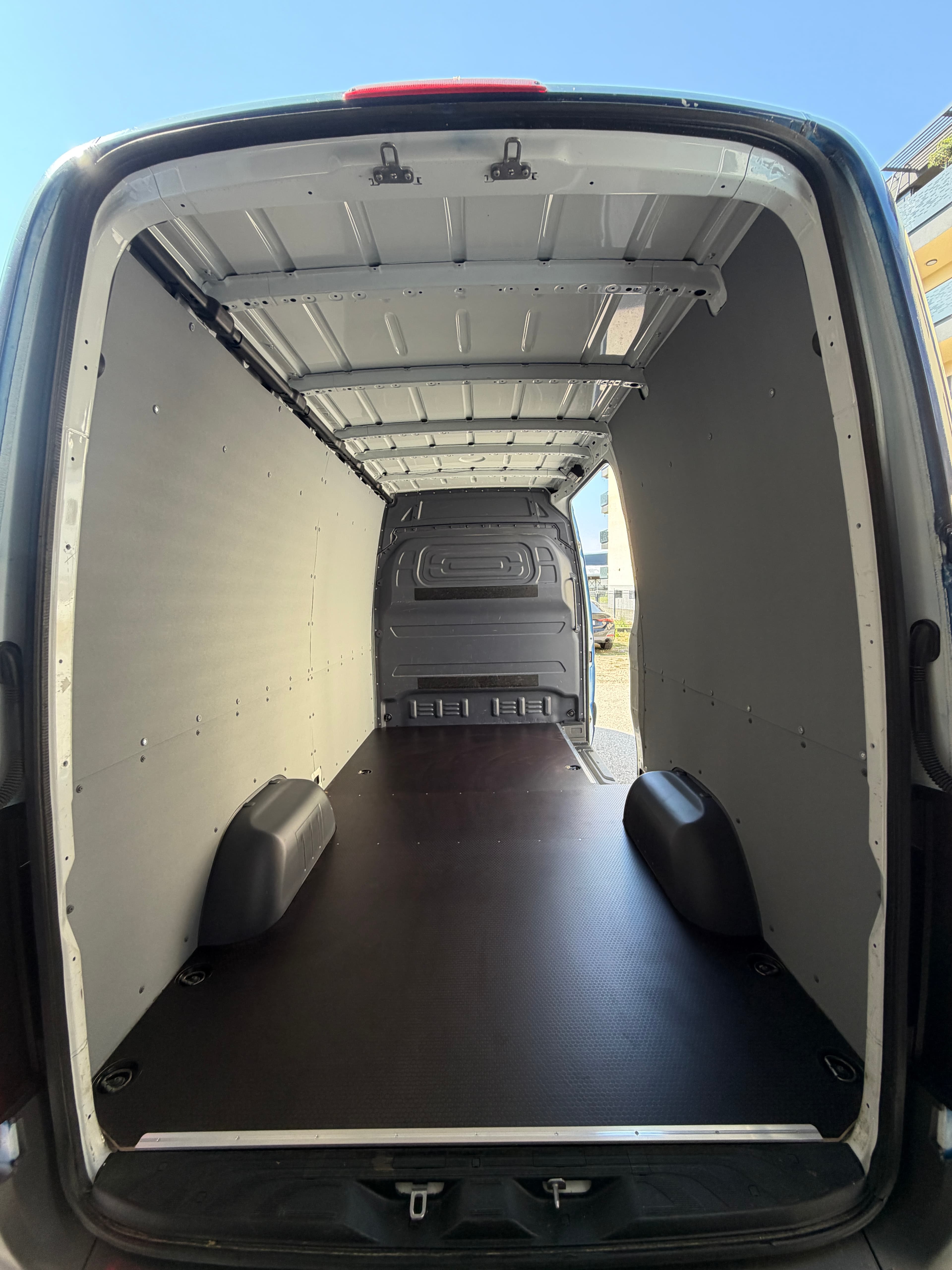 Mercedes Sprinter L2H2 (1/2)